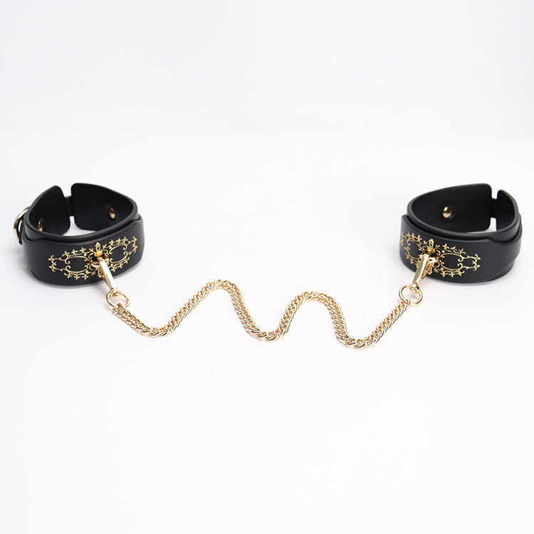 Wholesale Fox Pattern Soft Bondage Gear with Gold Plate black hand cuff